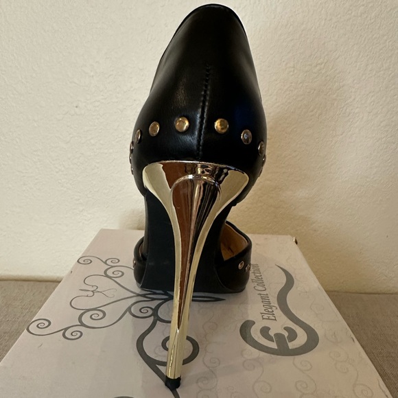 Black patent leather, closed pointy toe, with gold detailing, 4” heel. 8.5 - Picture 5 of 5